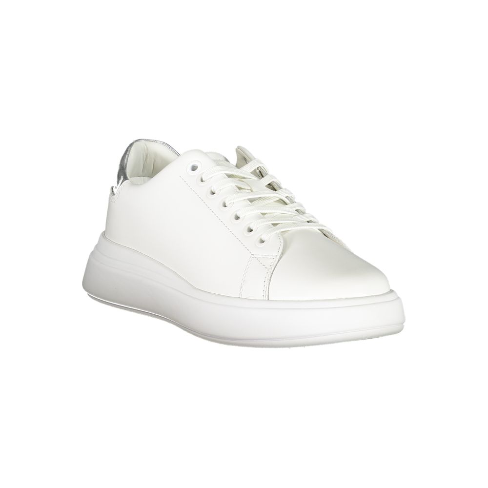 Calvin Klein Schicke weiße Sneakers mit kontrastierenden Details