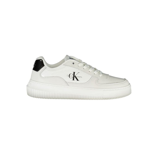 Calvin Klein Schlichte weiße Schnürsenkel-Sneakers mit kontrastierenden Details