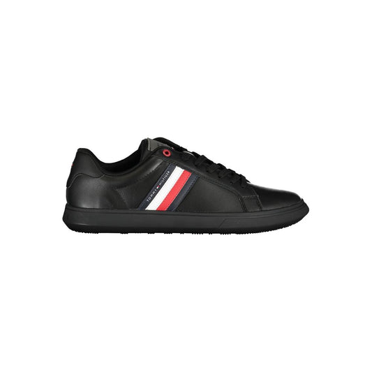 Tommy Hilfiger Schicke schwarze Sneakers mit ikonischen Kontrastdetails