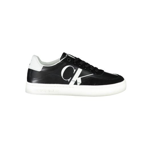 Calvin Klein Schlichte schwarze Schnürsenkel-Sneakers mit kontrastierenden Details