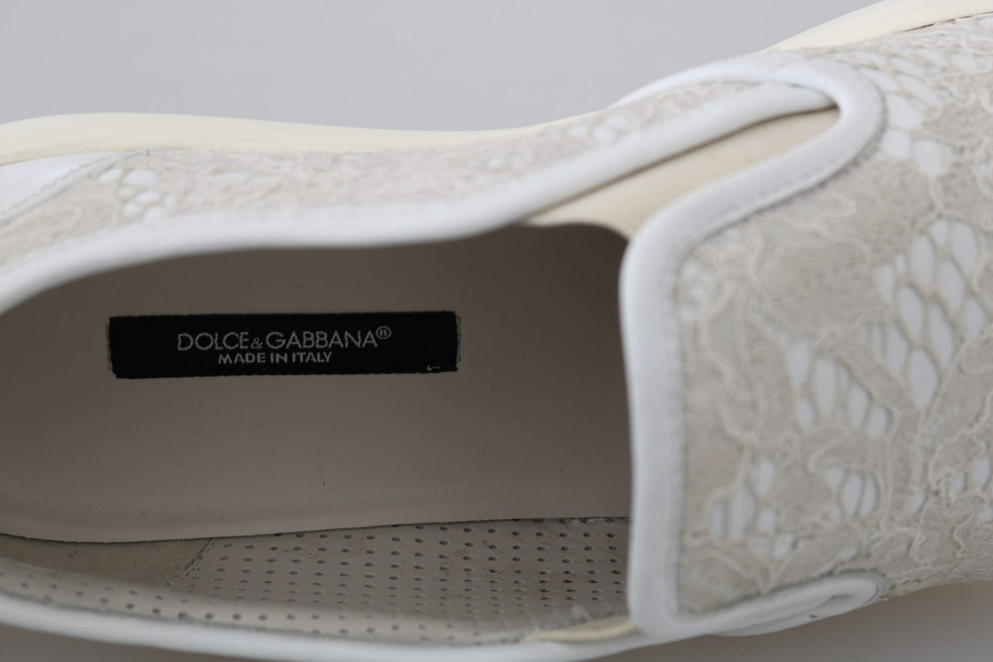 Dolce &amp; Gabbana Elegant Off White Loafers naisille