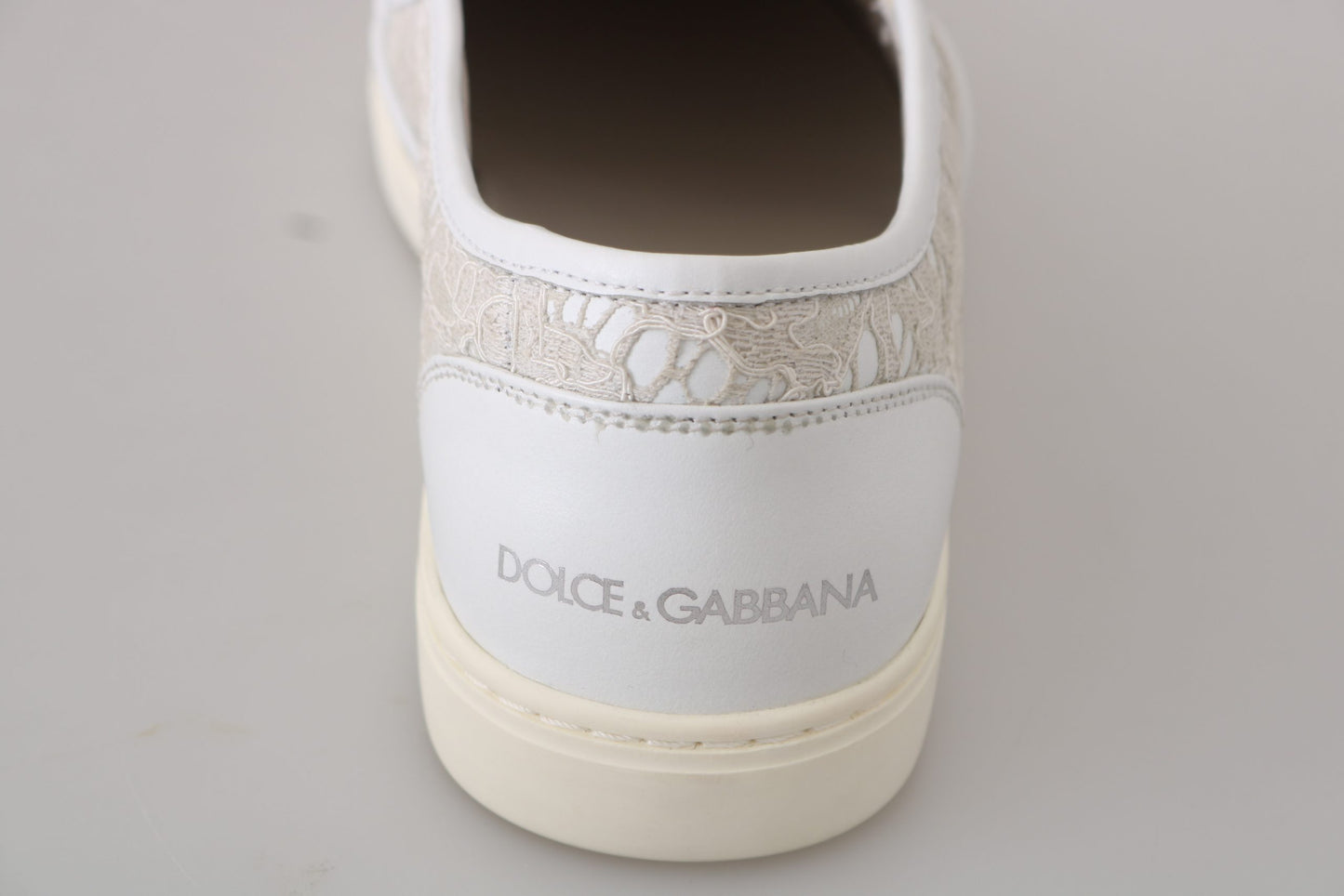 Dolce &amp; Gabbana Elegant Off White Loafers naisille